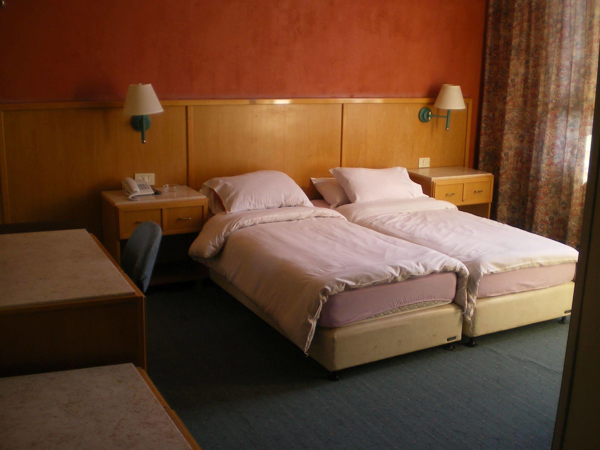 Marom Hotel Haifa Værelse billede